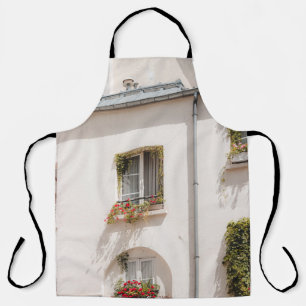 WHITE AND BROWN CONCRETE HOUSE APRON