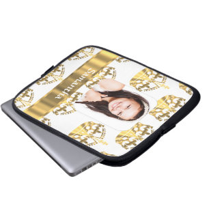 White and gold crowns pattern personalised laptop sleeve