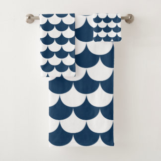 White and Navy Blue Scallop Bath Towel Set