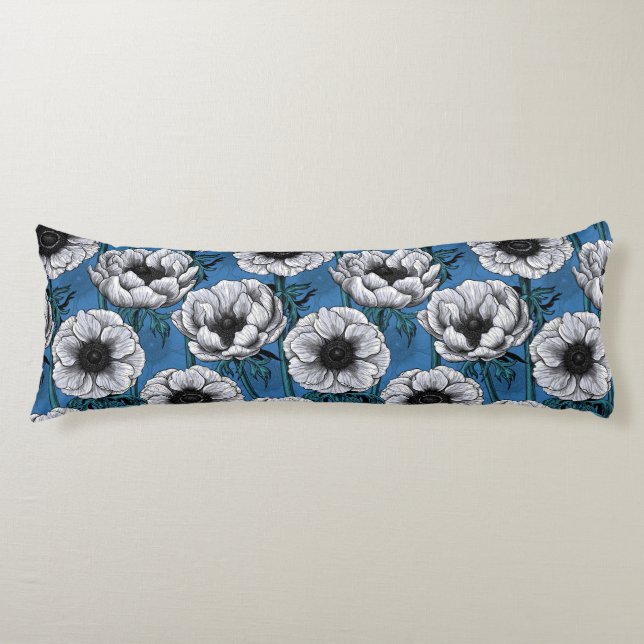 White anemone garden body cushion (Front)