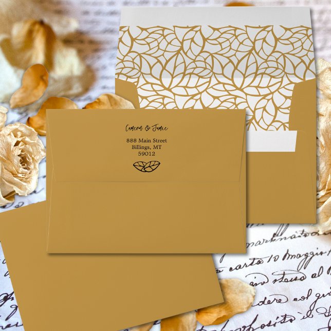 White Aztek Gold Foliage Wedding Invitation Envelope (White Aztek Gold Foliage Wedding Invitation Envelope)