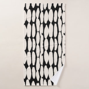 White black dot pattern. shibori circle seamless. bath towel