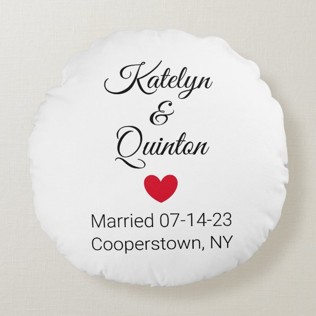 White & Black in Elegance Round Cushion (Front)