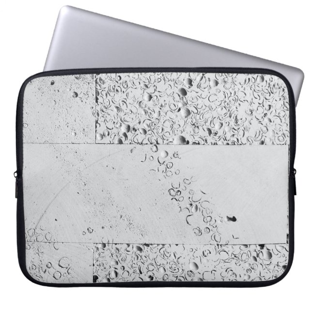 White brick wall laptop sleeve (Front)