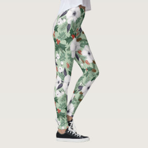 White Christmas flowers and red berries pattern Leggings