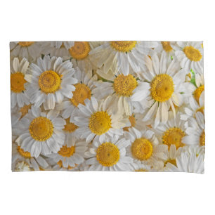 White Daisies: Beautiful Floral Background Pillowcase