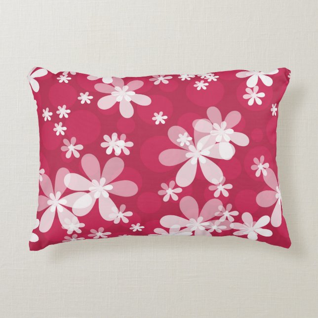 White daisies decorative cushion (Front)