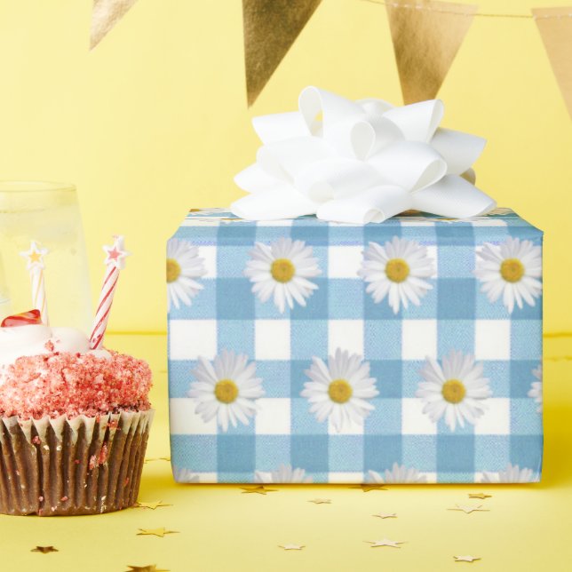 White Daisies On Gingham Wrapping Paper (Birthday Party)