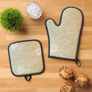 White Daisies Oven Mitt & Pot Holder Set