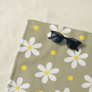 White Daisies Pattern Custom Background Beach Towel