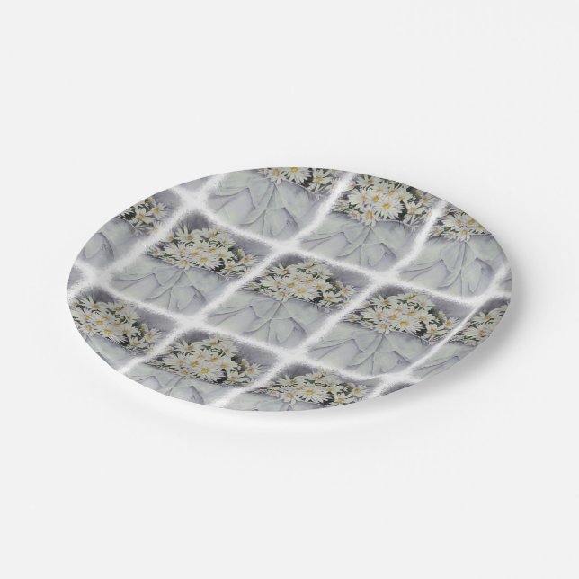 WHITE DAISY FLOWER BOUQUET PAPER PLATE (Angled)