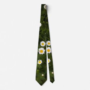White daisy flowers tie
