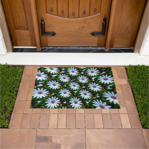 White Daisy Pattern Doormat