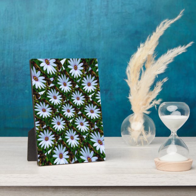 White Daisy Pattern Plaque (Side)