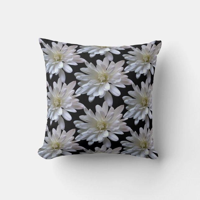 White daisy pattern white flowers cushion (Front)