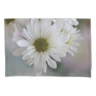 White daisy pillowcase