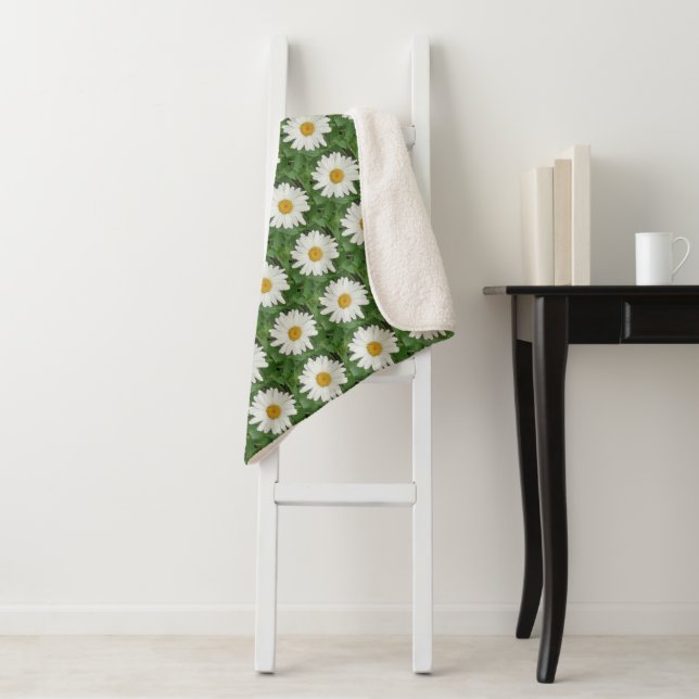 White Daisy  Sherpa Blanket (In Situ)
