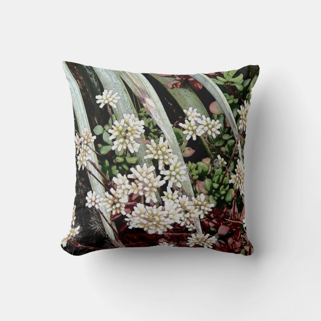 White flowers and leafs cushion (Front)
