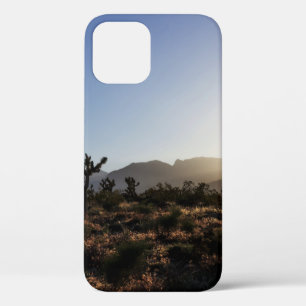 WHITE FLOWERS iPhone 12 CASE