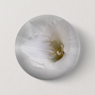 white freesia 6 cm round badge