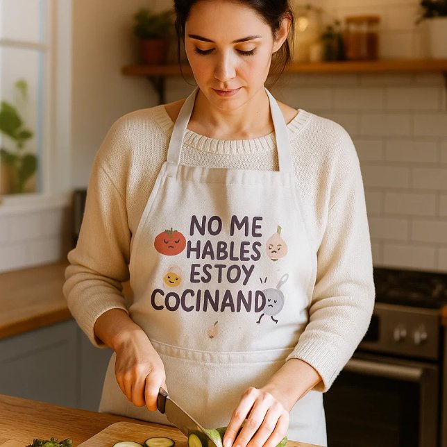 White front ‘Don't Talk to Me, I'm Cooking’ Long Apron (Para quienes disfrutan cocinar  sin interrupciones: este delantal es tu escudo de paz en la cocina. )
