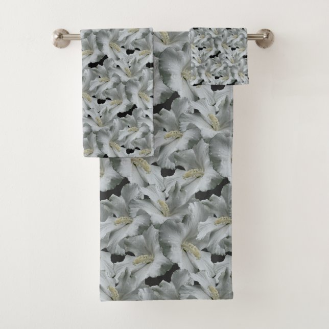 White Hibiscus Flowers Bouquet   Bath Towel Set (Insitu)