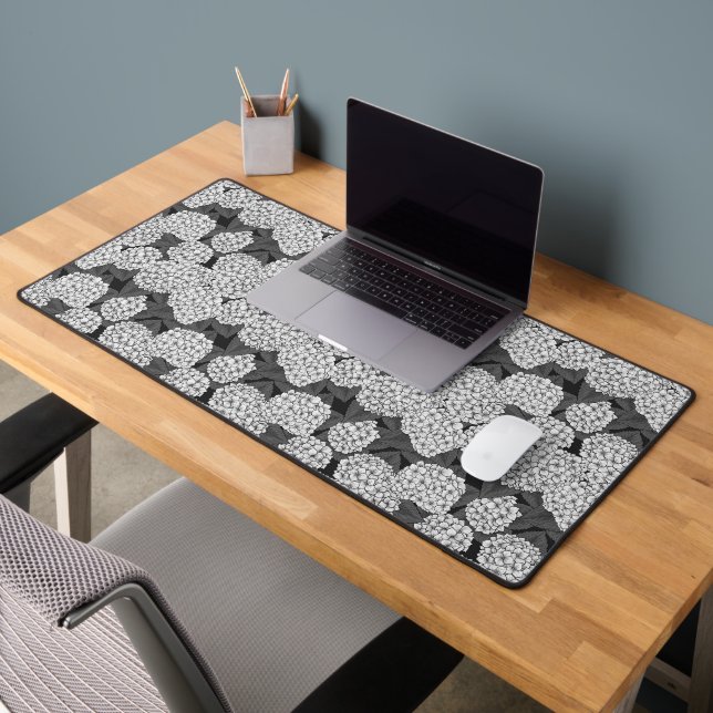 White hydrangea desk mat (Office 2)