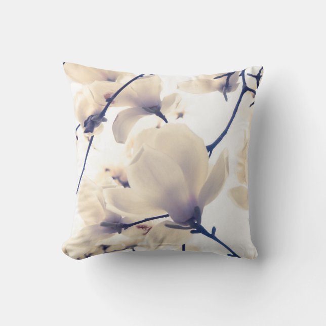 WHITE MAGNOLIA FLOWERS PILLOW (Front)