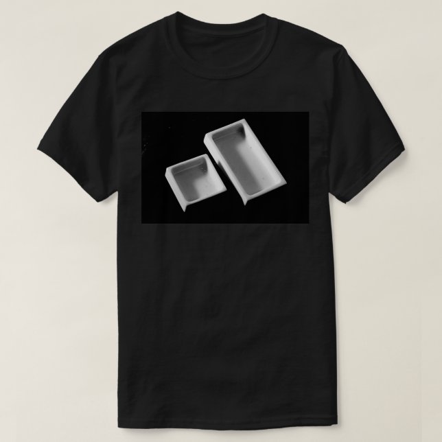 White on Black Little pots T-Shirt (Design Front)