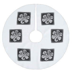 White on Black Snowflake Brushed Polyester Tree Skirt