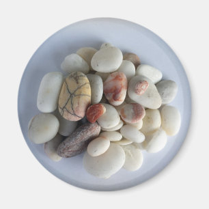 white pebbles magnet