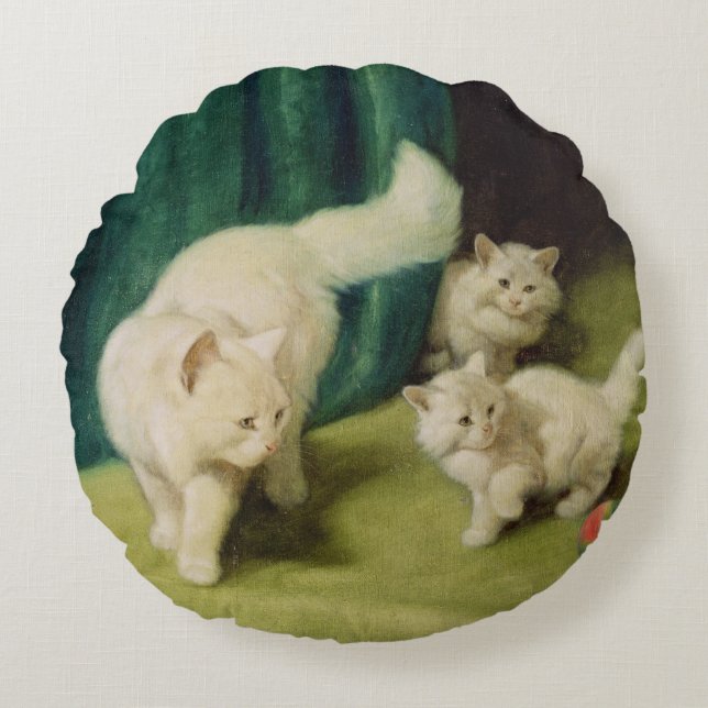 White Persian Cat with Two Kittens Round Cushion (Front)