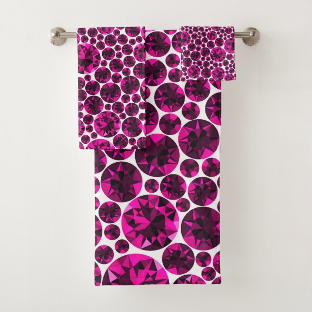 WHITE PINK DIAMOND PATTERN BATHROOM TOWEL SET (Insitu)