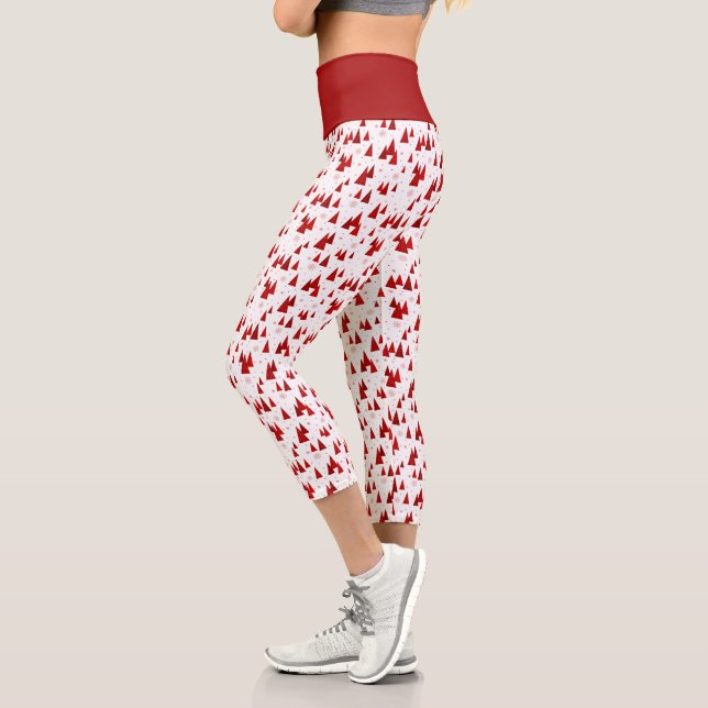 White & Red Christmas Tree with Snowflakes Pattern Capri Leggings (Left)