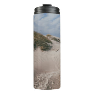 WHITE SAND AND GREEN GRASS FIELD THERMAL TUMBLER