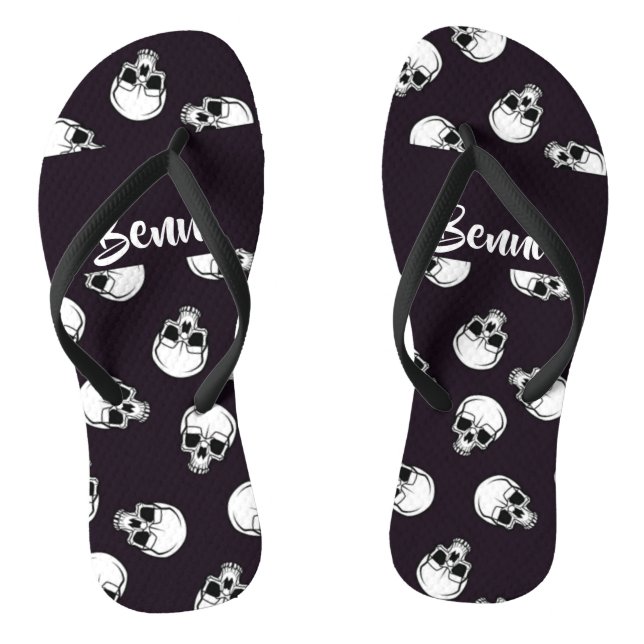White skulls on purple pattern thongs (Footbed)