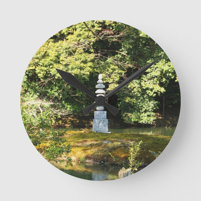White Snake Pagoda / Hakuja No Tsuka Round Clock (Front)