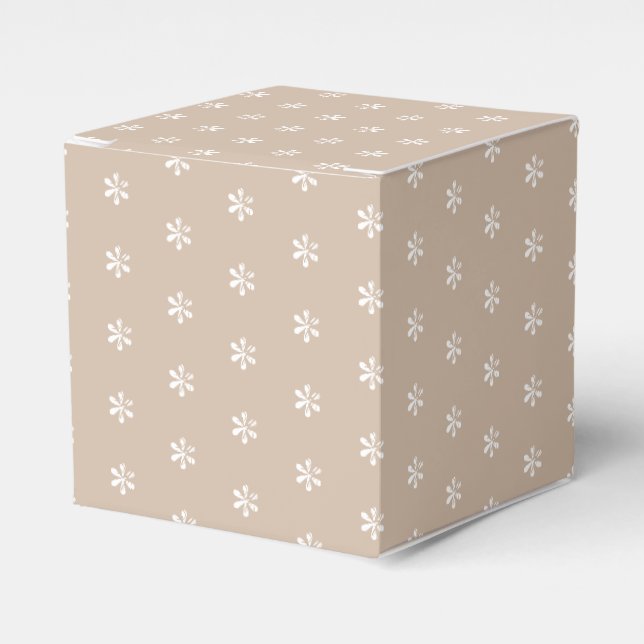 White snow star snowflakes pattern beige tan gift favour box (Front Side)