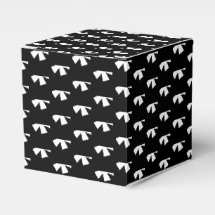 White snow star snowflakes pattern black gift favour box