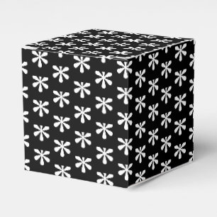White snow star snowflakes pattern black gift favour box