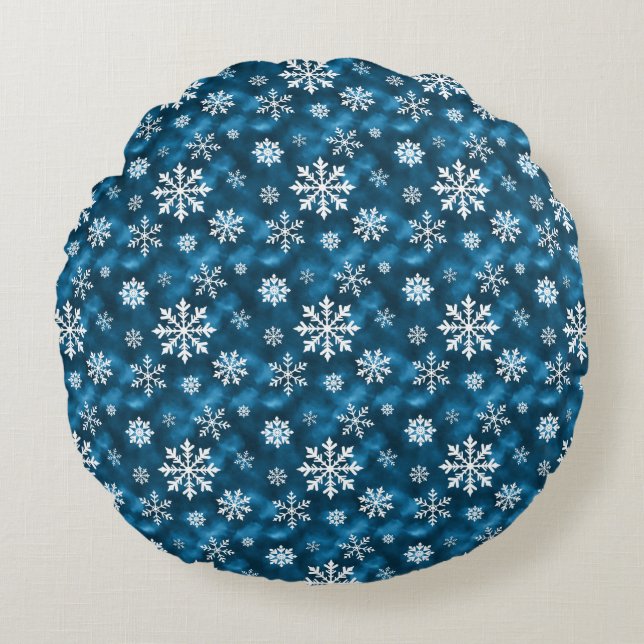 White Snowflakes On Blue Background Christmas Round Cushion (Front)