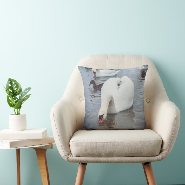 White swan cushion (Chair)