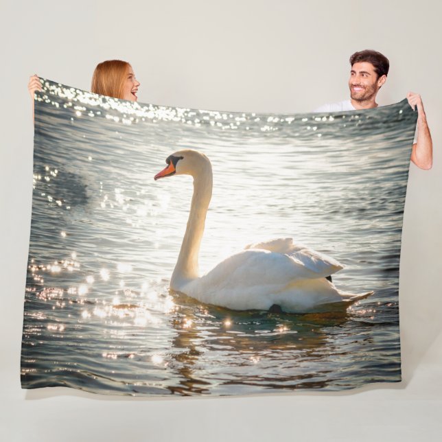 WHITE SWAN FLEECE BLANKET (In Situ)