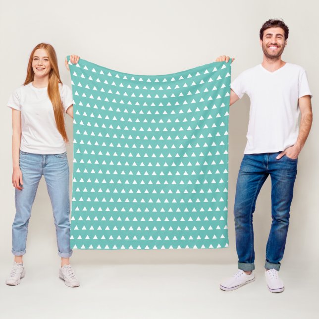 White triangle pattern  fleece blanket (In Situ)