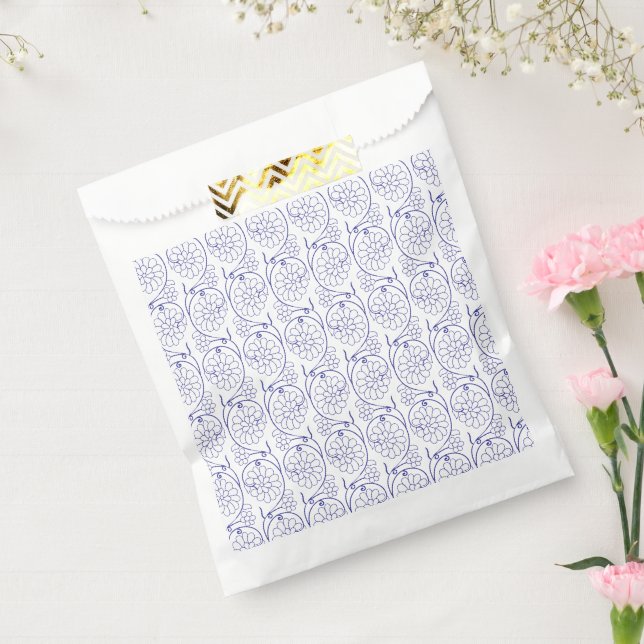 White wrapping paper with a subtle, repeating patt favour bag (Sealed)