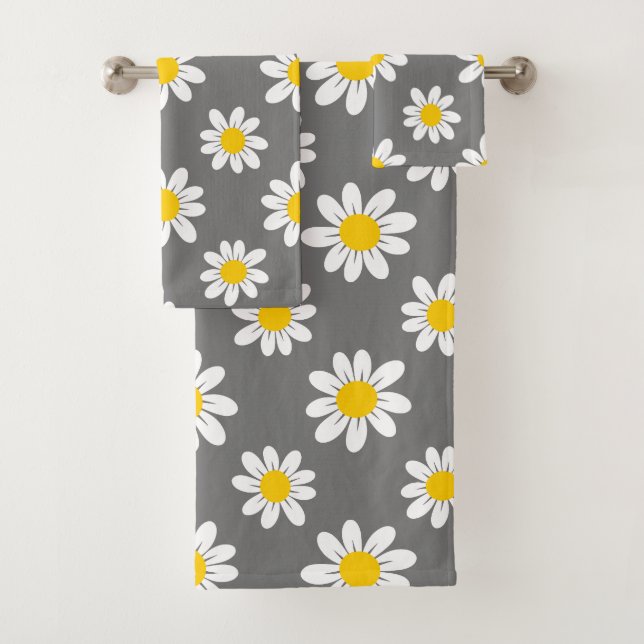 White Yellow Daisies Bath Towel Set (Insitu)