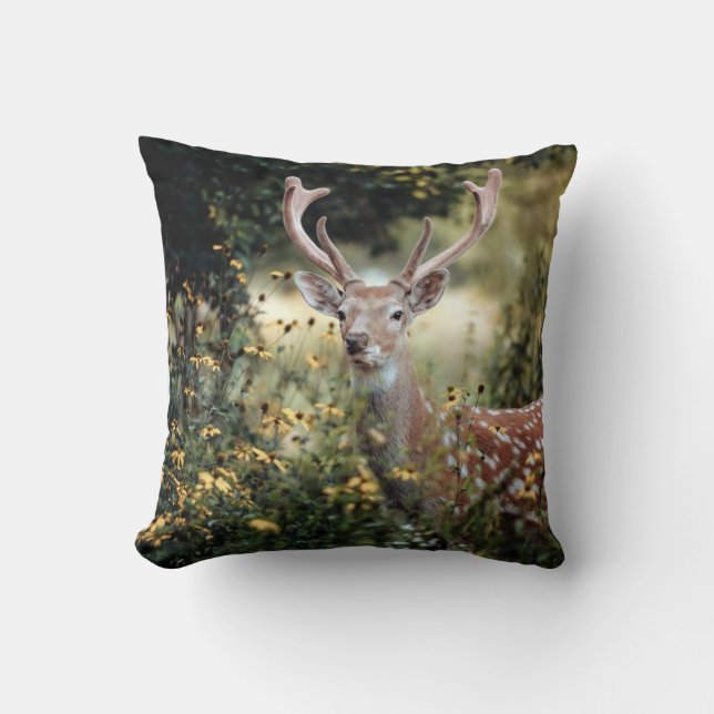 Whitetail Buck Deer awesome Hunting Cushion (Front)