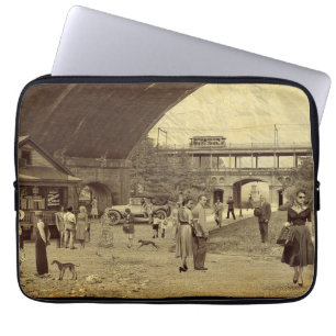 Who's that girl? laptop sleeve