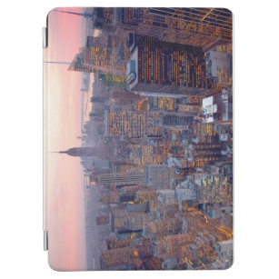 Wide view of Manhattan at sunset iPad Air Cover