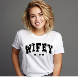 Wifey Established 2025, Newlywed T-Shirt